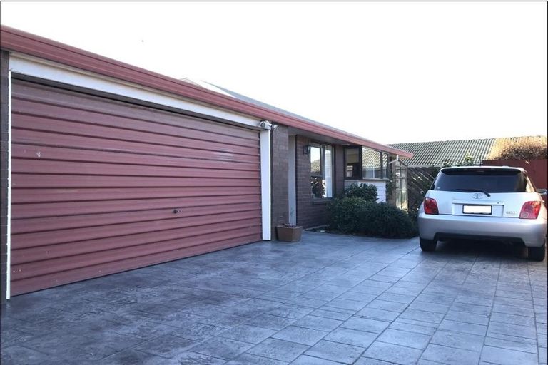 Photo of property in 2/6 Topaz Place, Bishopdale, Christchurch, 8053