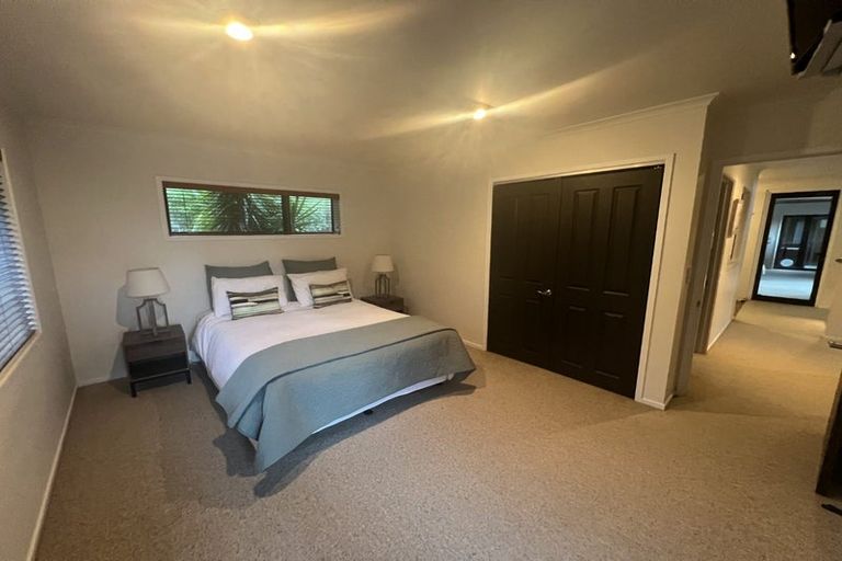 Photo of property in 65 Roberts Road, Matakatia, Whangaparaoa, 0930