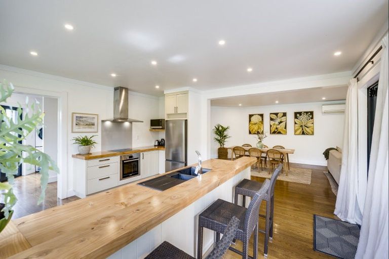 Photo of property in 43 Greenwood Road, Havelock North, 4130