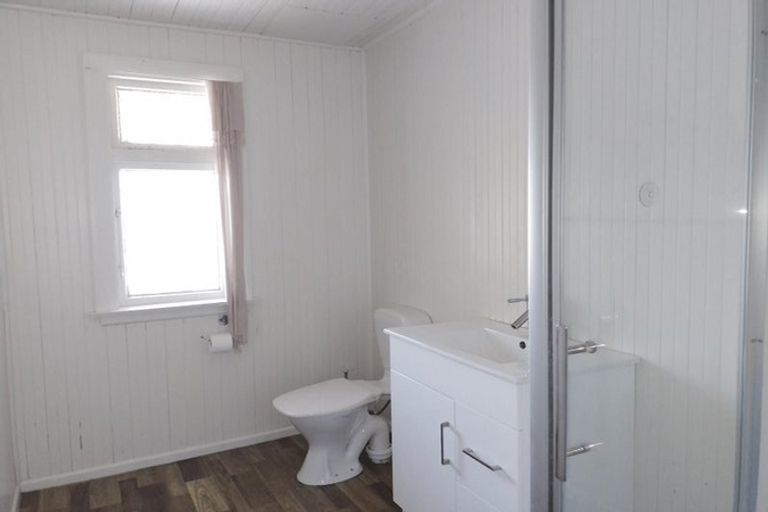 Photo of property in 100 Mackenzie Avenue, Woolston, Christchurch, 8023