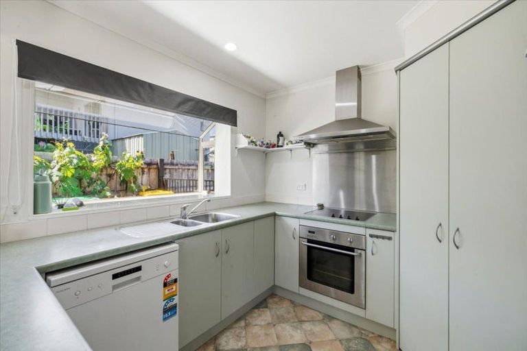 Photo of property in 16 Eclipse Terrace, Welcome Bay, Tauranga, 3112