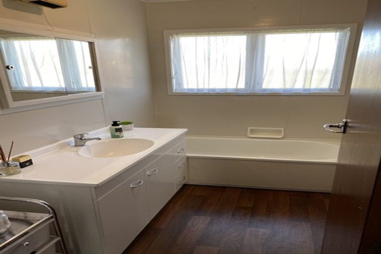 Photo of property in 23 Waianiwa Place, Tokoroa, 3420