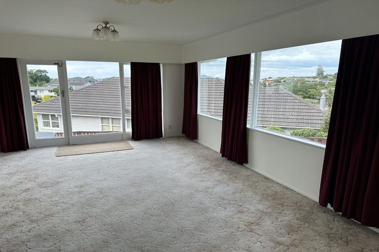 Photo of property in 15 Bevyn Street, Castor Bay, Auckland, 0620