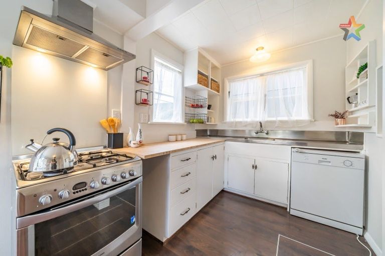 Photo of property in 273 Naenae Road, Naenae, Lower Hutt, 5011