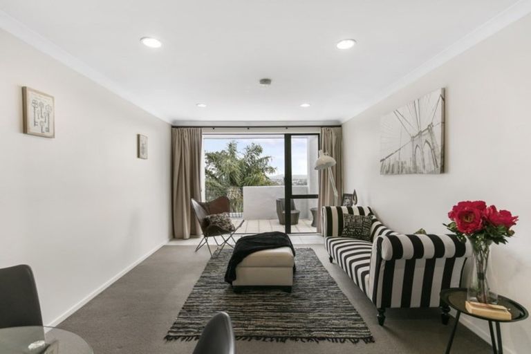 Photo of property in 8/8 Monte Cassino Place, Birkdale, Auckland, 0626