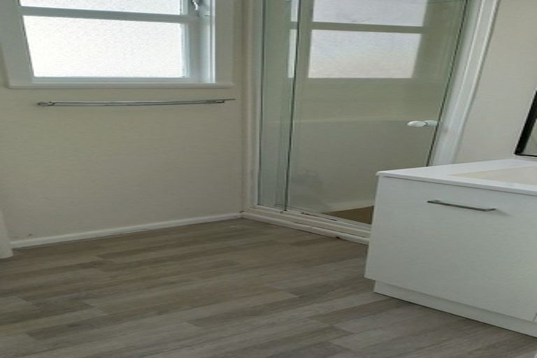 Photo of property in 1/37 Biddle Crescent, Taita, Lower Hutt, 5011