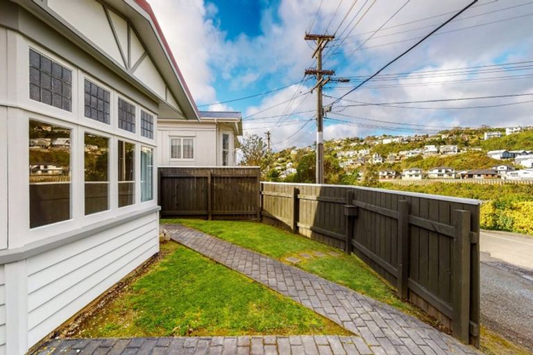 Photo of property in 4a Tarawera Road, Johnsonville, Wellington, 6037