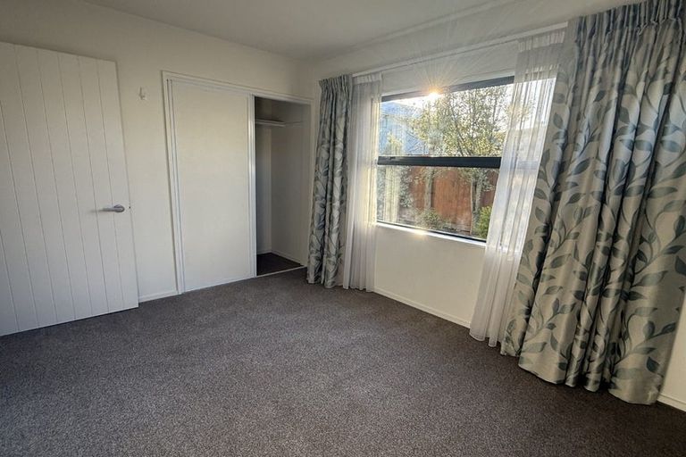 Photo of property in 2/64 Packe Street, Edgeware, Christchurch, 8013