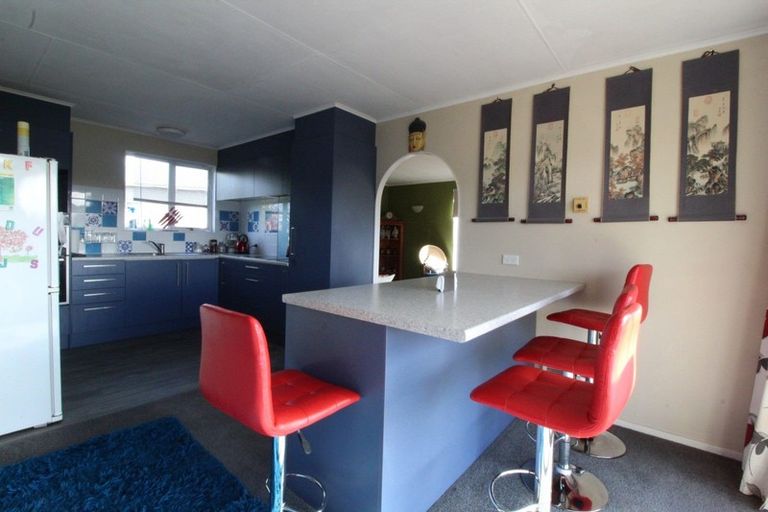 Photo of property in 10 Mccaughan Street, Browns, Winton, 9781