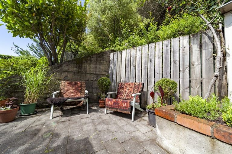 Photo of property in 8 Paradise Road, Napier South, Napier, 4110