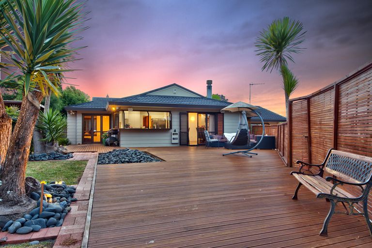 Photo of property in 181b Titirangi Road, Titirangi, Auckland, 0604