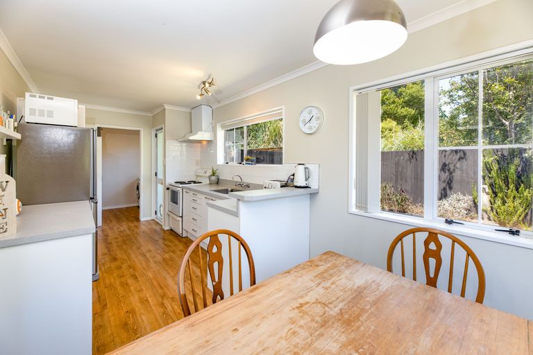 Photo of property in 5 Greenwood Close, Woodend, 7610