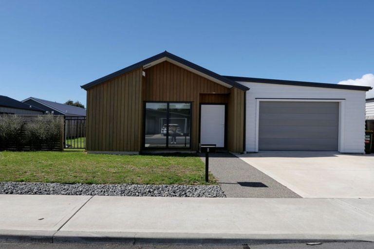 Photo of property in 8 Rotoiti Place, Paraparaumu, 5032