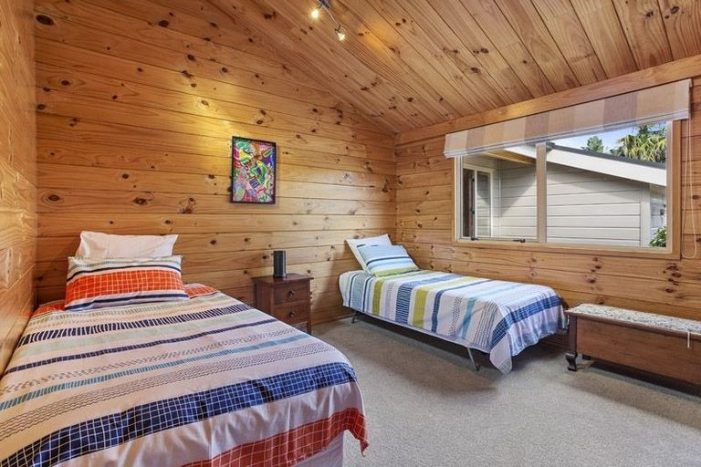 Photo of property in 136 Oraha Road, Kumeu, 0892