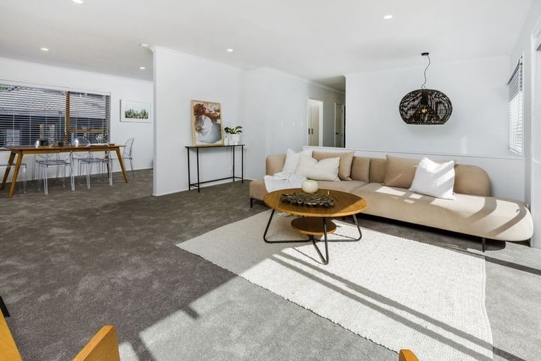 Photo of property in 1/23 Beach Road, Castor Bay, Auckland, 0620