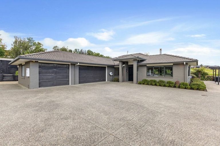Photo of property in 71 Kaipara Road, Papakura, 2582