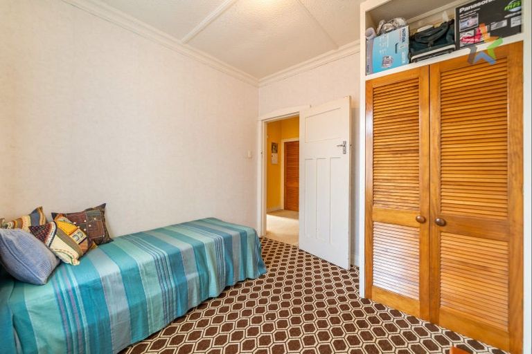 Photo of property in 11 Raymond Terrace, Fairfield, Lower Hutt, 5011