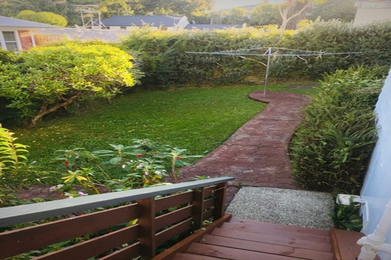 Photo of property in 1 Bevyn Street, Castor Bay, Auckland, 0620