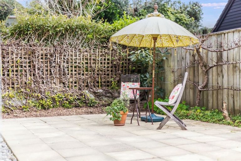 Photo of property in 9 Tawa Street, Eastbourne, Lower Hutt, 5013