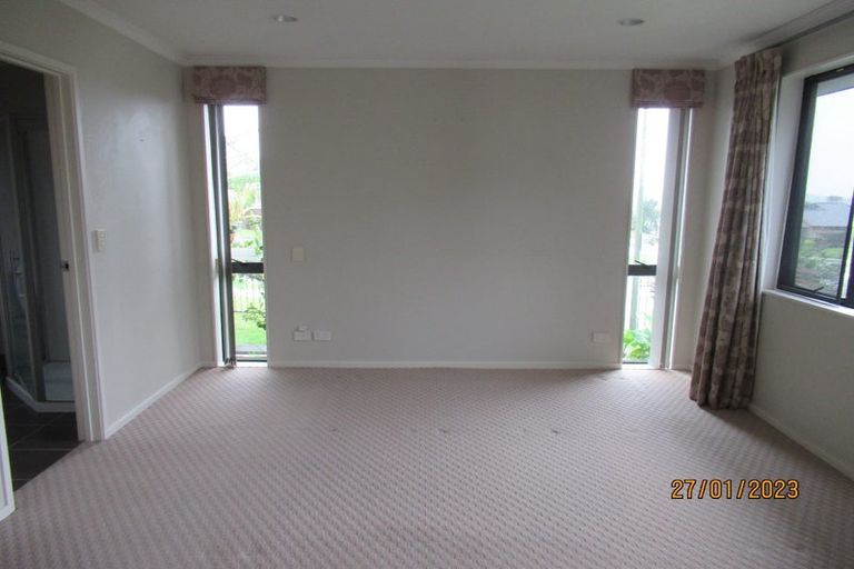 Photo of property in 73 Westgate Drive, Massey, Auckland, 0614