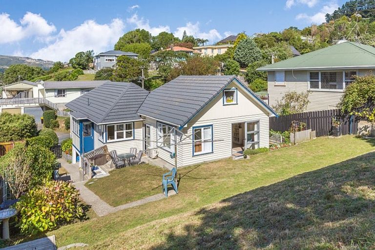 Photo of property in 78 Chester Road, Tawa, Wellington, 5028