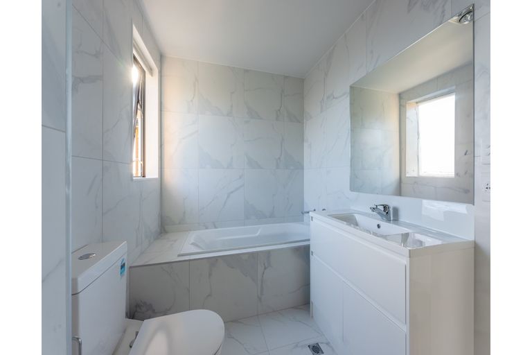 Photo of property in 34 Seafarer Crescent, Stanmore Bay, Whangaparaoa, 0932