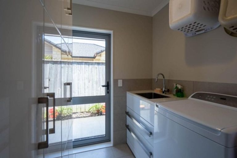 Photo of property in 4 Petrel Close, Paraparaumu Beach, Paraparaumu, 5032