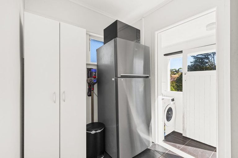 Photo of property in 73a Awaroa Road, Helensville, 0800