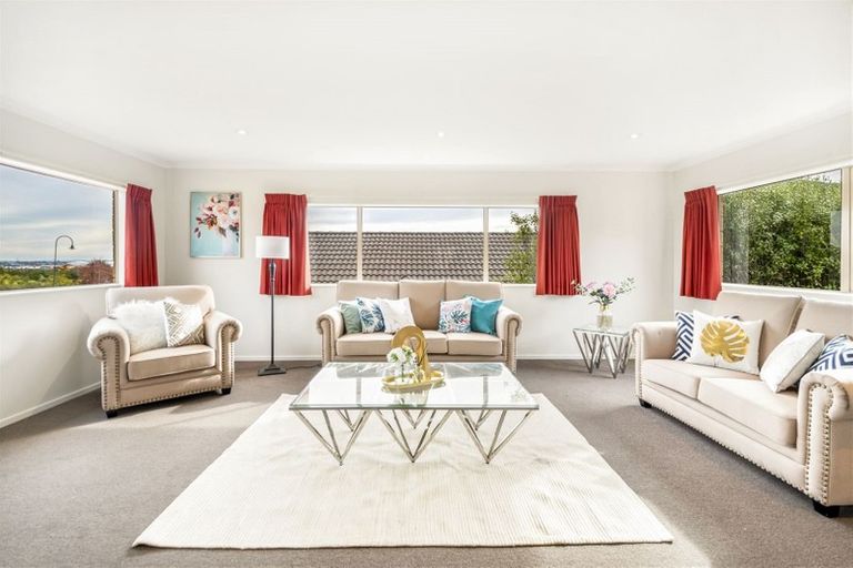 Photo of property in 92 Cyril French Drive, Flat Bush, Auckland, 2016