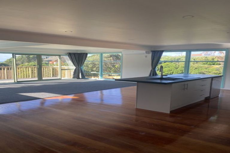 Photo of property in 31 View Road, Titahi Bay, Porirua, 5022