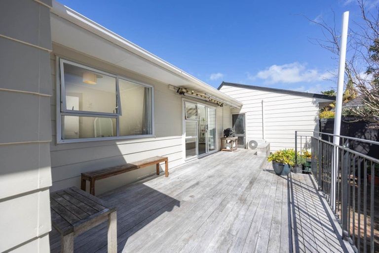 Photo of property in 2/12 Parker Avenue, New Lynn, Auckland, 0600