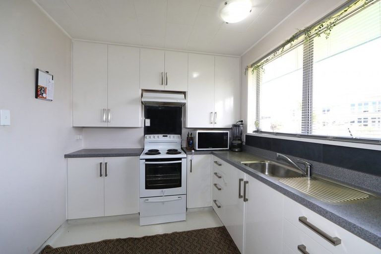 Photo of property in 220a Wolseley Street, Mayfair, Hastings, 4122