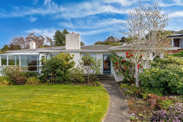 Photo of property in 21 Honeystone Street, Helensburgh, Dunedin, 9010