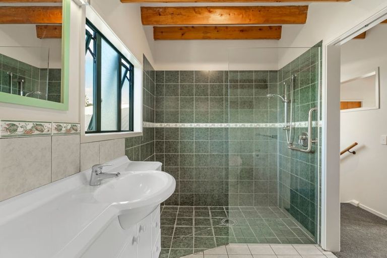 Photo of property in 7 Marquet Place, Tairua, 3508