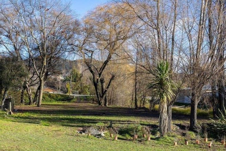Photo of property in 72 Alison Avenue, Albert Town, Wanaka, 9305