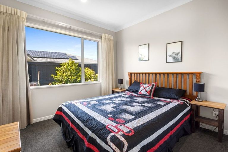 Photo of property in 12 Ballinger Place, Kaiapoi, 7630