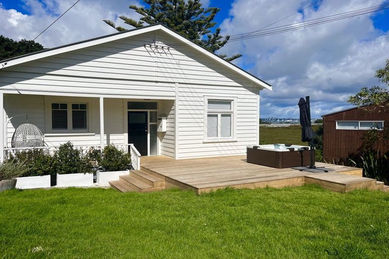 Photo of property in 46 Byron Avenue, Takapuna, Auckland, 0622