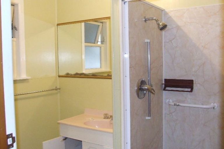 Photo of property in 46 Halifax Street, Kingston, Wellington, 6021