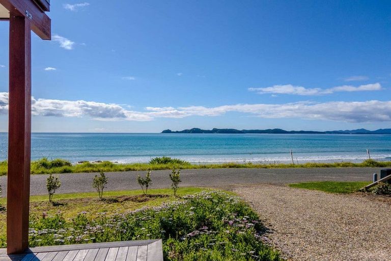 Photo of property in 135 Long Beach Road, Russell, 0202