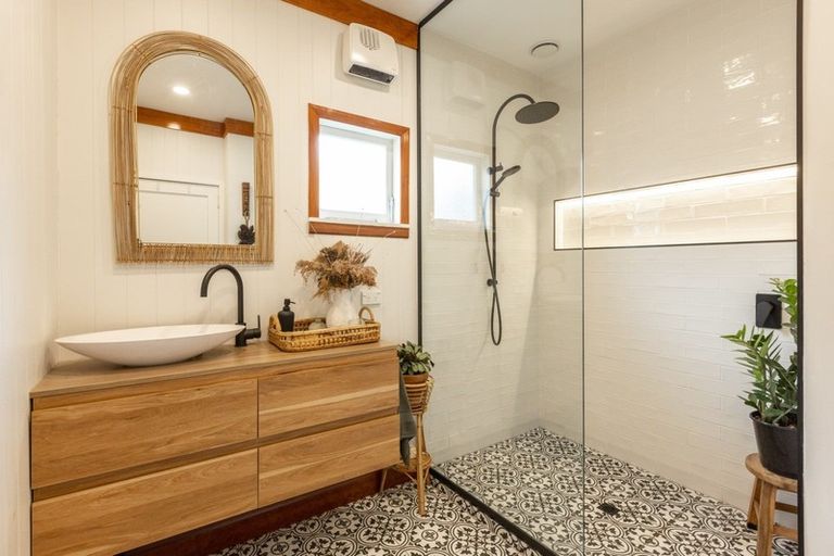 Photo of property in 103 Murdoch Road East, Akina, Hastings, 4122