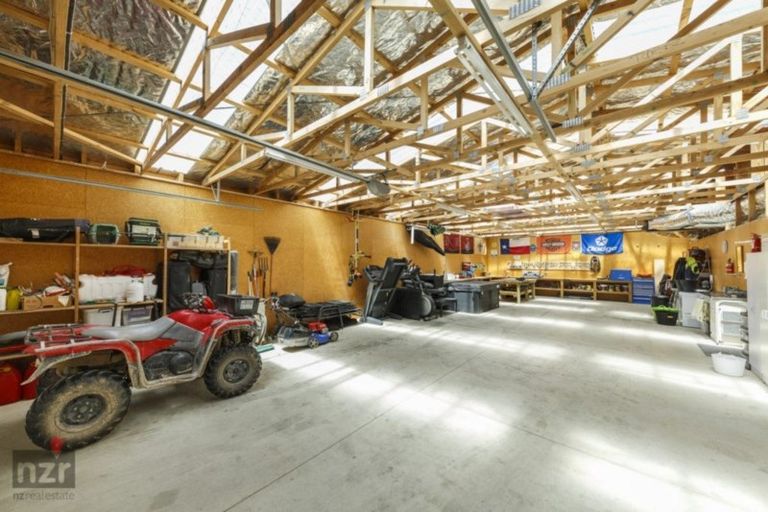 Photo of property in 1107 Taonui Road, Colyton, Feilding, 4775