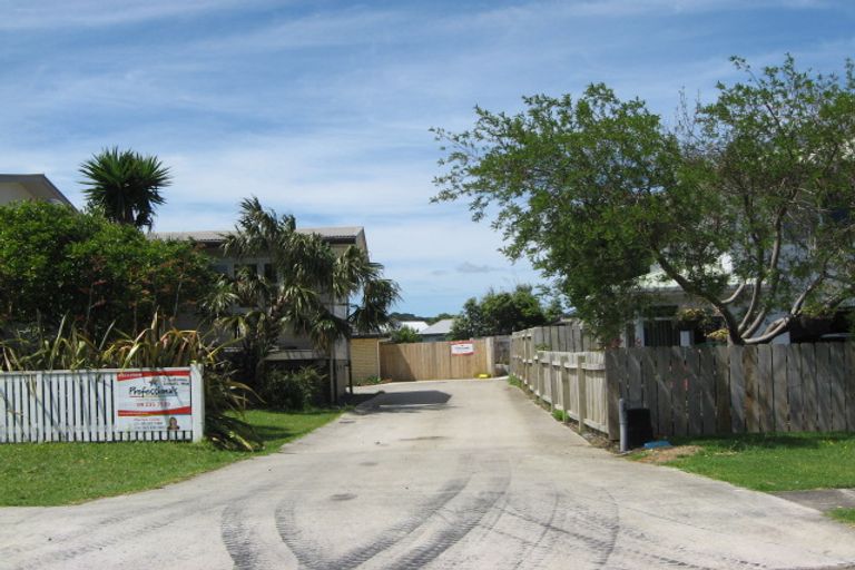 Photo of property in 11a Crispe Road, Clarks Beach, 2122