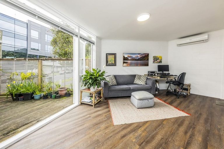 Photo of property in The Turrets, 5b Boyle Crescent, Grafton, Auckland, 1023