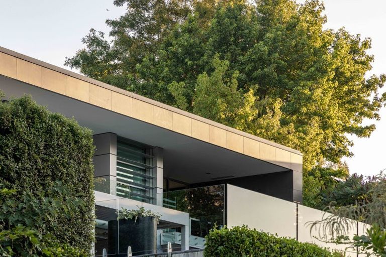 Photo of property in 363 Peninsula Road, Kelvin Heights, Queenstown, 9300