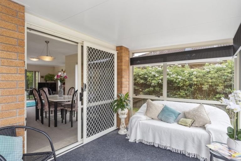 Photo of property in 32 Mcleod Place, Papamoa Beach, Papamoa, 3118