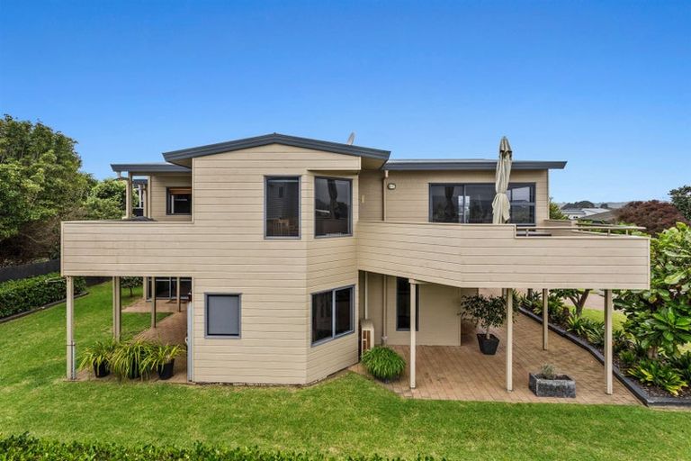 Photo of property in 10 Rangitukehu Street, Ohope, 3121