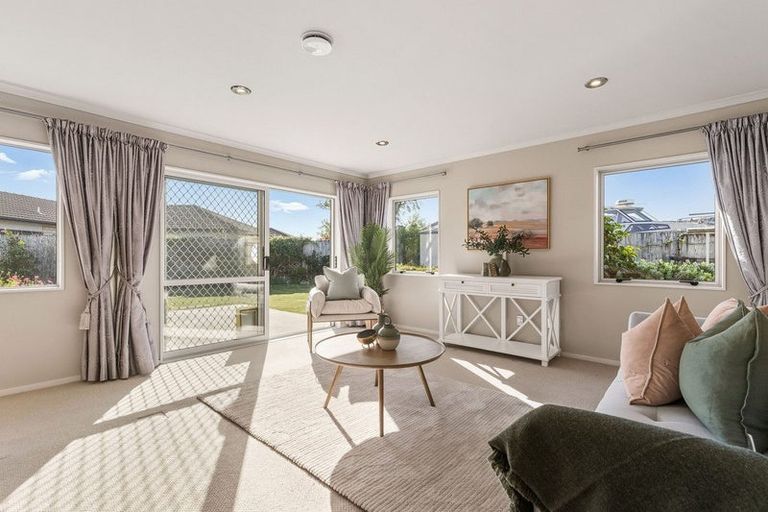 Photo of property in 15 Kereru Place, Pyes Pa, Tauranga, 3112