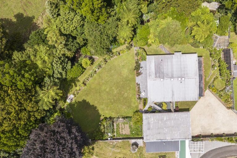 Photo of property in 12 Totara Terrace, Inglewood, 4330