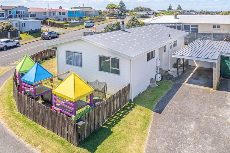 Photo of property in 4a Tainui Street, Castlecliff, Whanganui, 4501