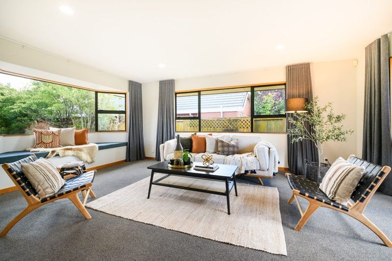 Photo of property in 16 Rothesay Place, Highbury, Palmerston North, 4412